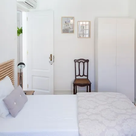 Guest house Parede *